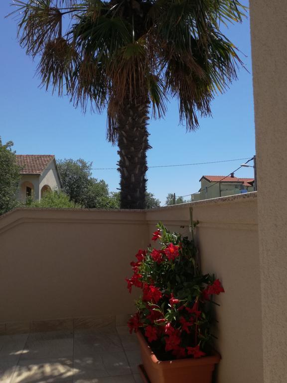 Juric Apartments Biograd Na Moru Esterno foto