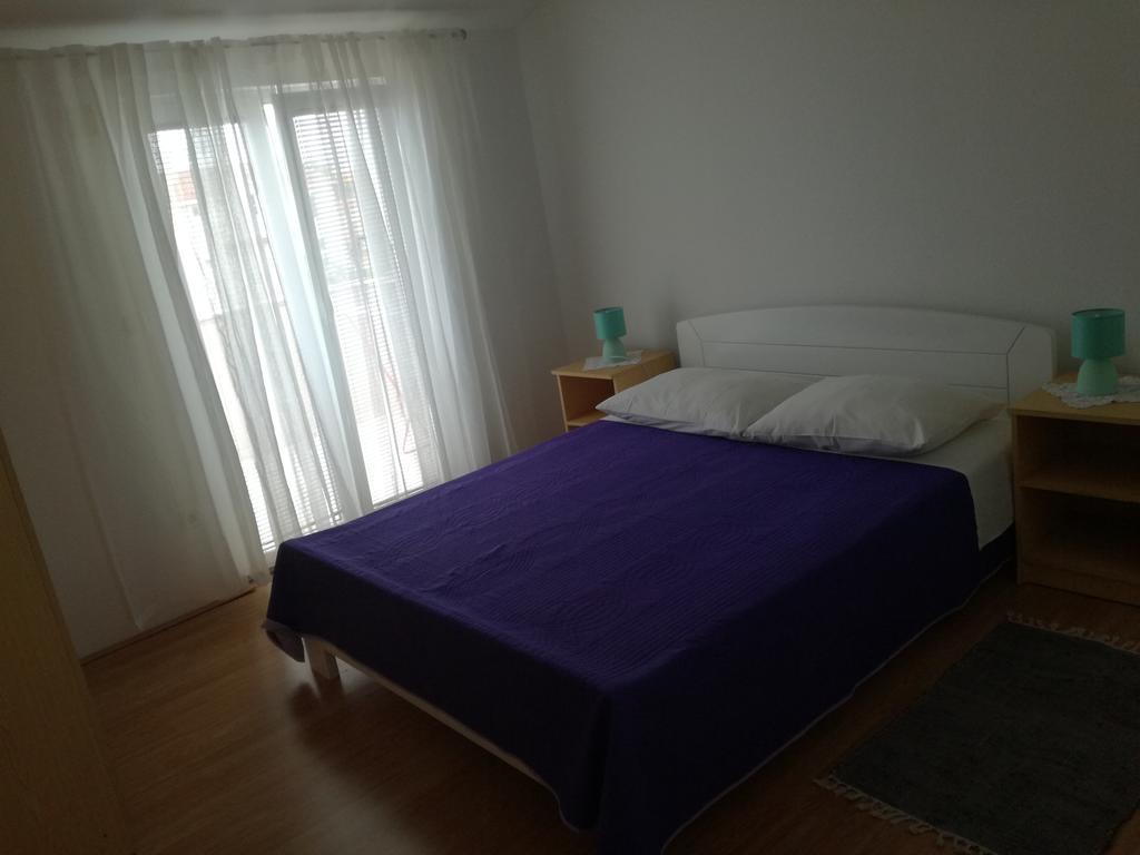 Juric Apartments Biograd Na Moru Esterno foto