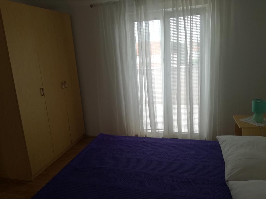 Juric Apartments Biograd Na Moru Esterno foto